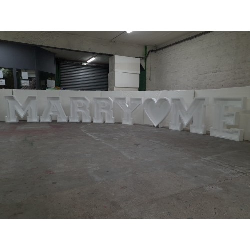 Lettres MARRY♥ME avec insert ballons